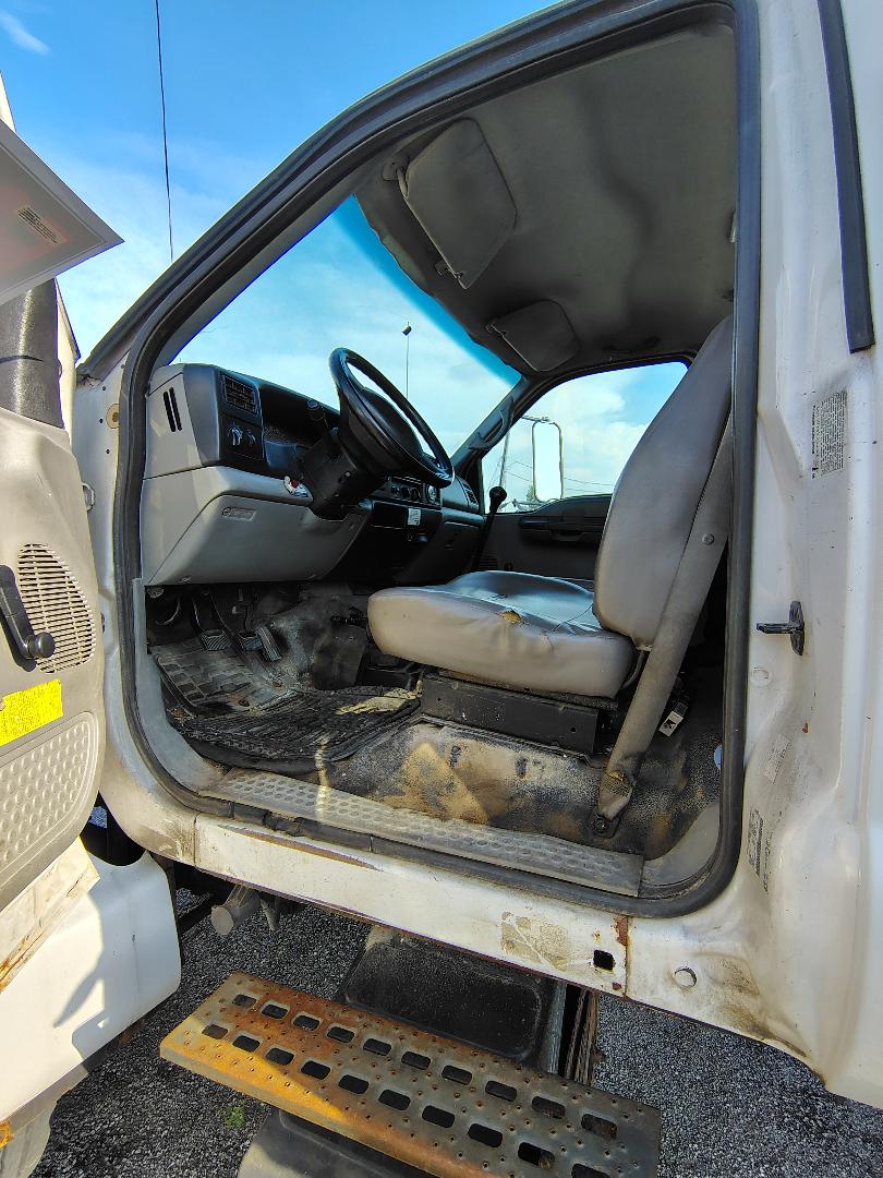 2003 FORD F650 Super Duty - Image 6